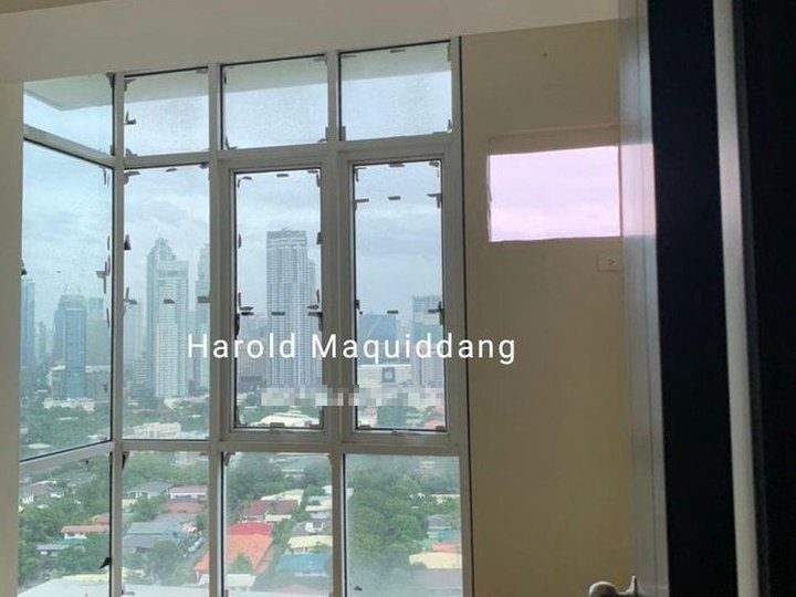 High Rise Condo in Makati San Lorenzo Rent to Own 2-Bedrooms 38 sqm