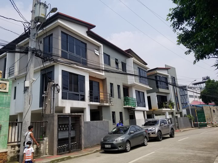 3 Storey Townhouse located in Mindanao Ave. Quezon City near SM North