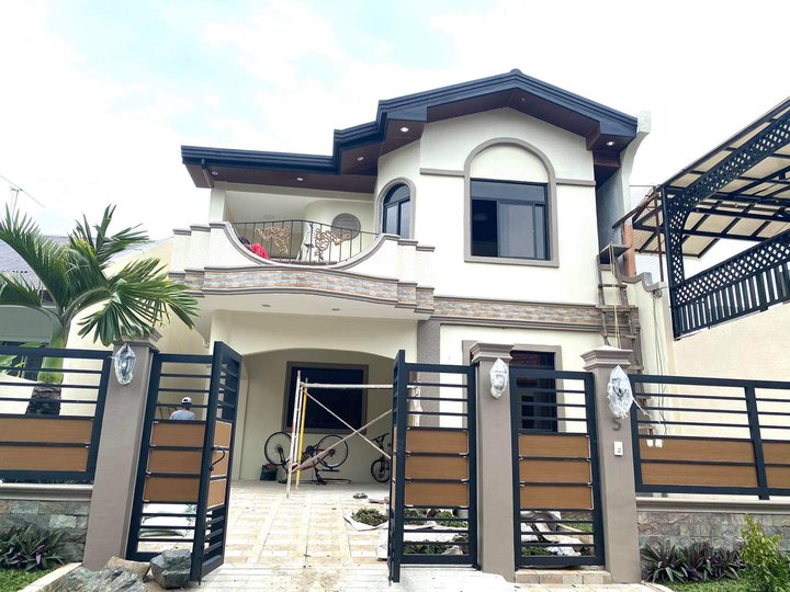 5BR SINGLE ELEGANT DESIGN HOUSE AND LOT FOR SALE LAS PINAS