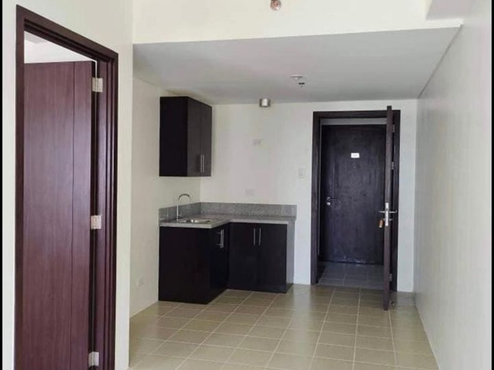 Condo in San Juan 1-bedroom Condo For Sale 30 sqm near Greenhills