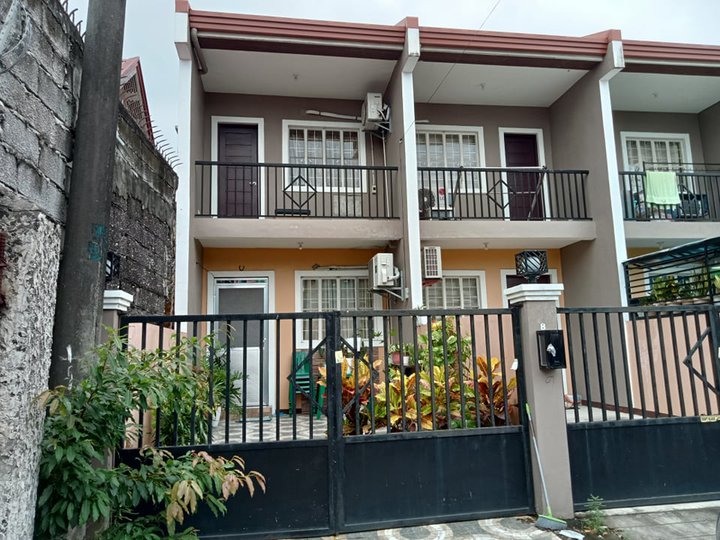 SEMI FURNISHED TOWNHOUSE FOR SALE IN PAMPLONA TRES LAS PINAS