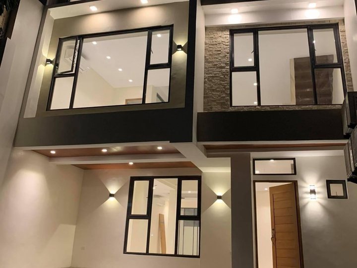 BRAND NEW HOUSE AND LOT IN Fort Bonifacio TAGUIG