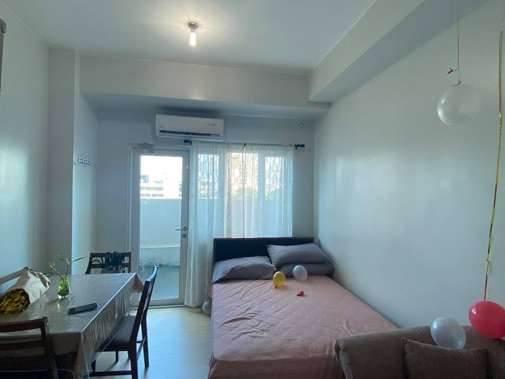 FOR SALE: Studio Condominium with Balcony/Garden near ABS-CBN/GMA