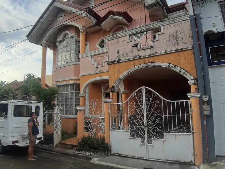 House and Lot in Treelane II Imus Cavite