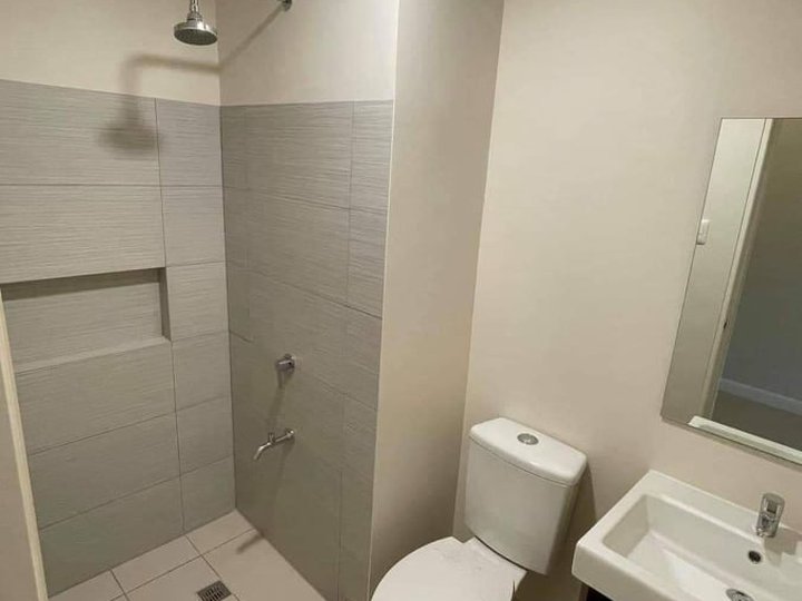 1 Bedroom Unit for Rent in The Vantage Kapitolyo Pasig City