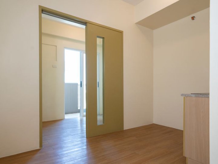 31.71 sqm 1-bedroom Condo For Sale in Makati EDSA/NAIA View