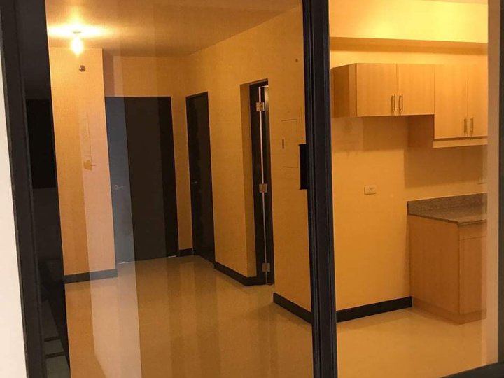 RUSH Pasalo 2 Bedroom with Balcony for Sale in Redwoods Quezon City