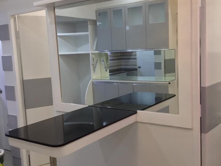 2 Bedroom Unit with Parking for Rent in Suntrust Parkview Manila