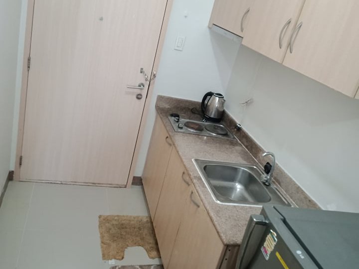 1 Bedroom Unit with Balcony for Rent in Field Residences