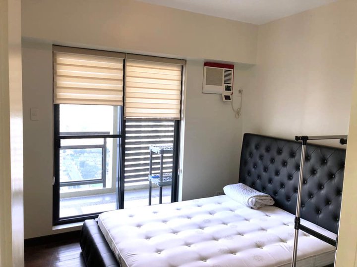 3BR Condo & Parking Slot  for Sale in Flair Tower Mandaluyong