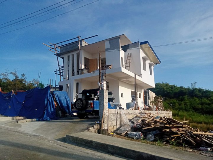 House and Lot For Sale!!!in Taytay Rizal..with Overlooking View Manila