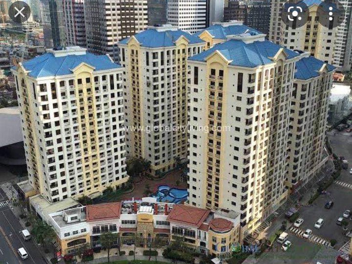 Foreclosed Forbes Town BGC 36sqm 1BR Condo For Sale Taguig The Fort