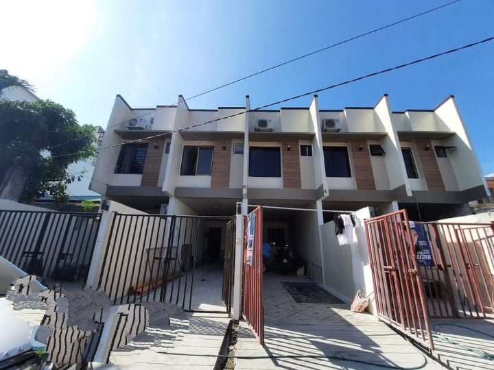 3BR RFO ELEGANT DESIGN TOWNHOUSE FOR SALE IN UPS 5 PARANAQUE CITY