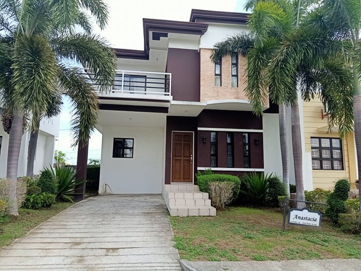Spacious Modern House Design For Sale in Cavite near Cavitex