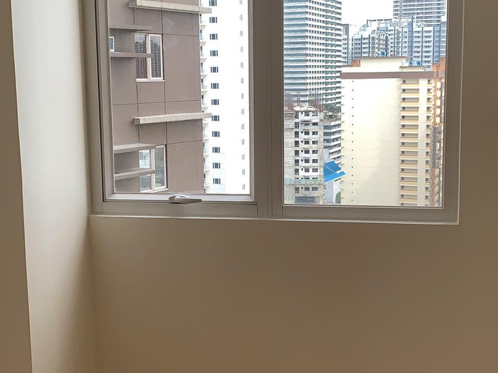 Corner Unit 2-BR 50 sqm P25,000 monthly Rent to Own in Mandaluyong
