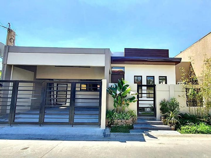 3BR Bungalow Single Attached House For Sale in Parañaque Metro Manila