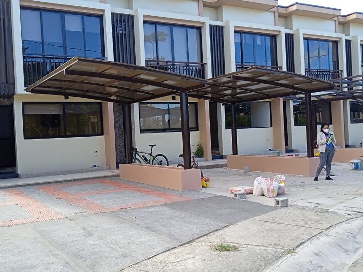 10% DP DISCOUNT 10% DP FOR 10MOS TOWNHOUSE FOR SALE INFRONT SOUTHMALL