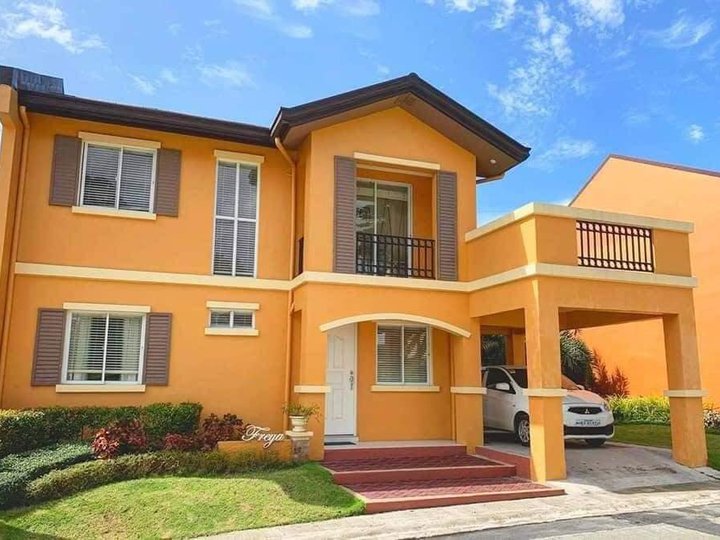 5-bedroom House For Sale in Subic Zambales
