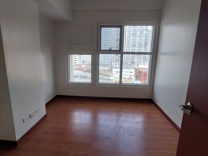 Rent to own Condo near Makati Medical Center The Oriental Place