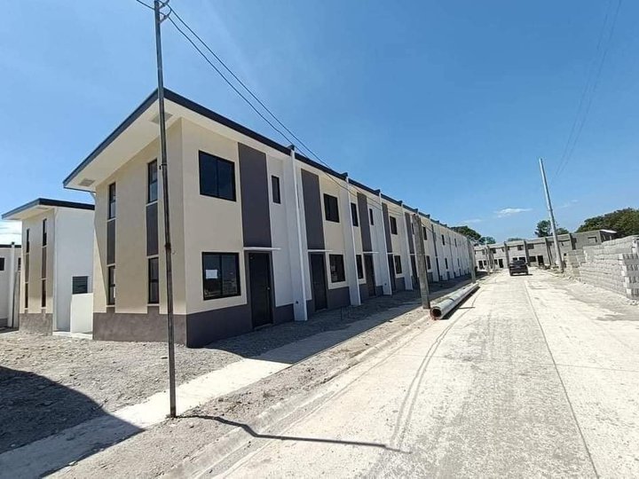 5K RESERVATION FEEE 2BR WESTDALE Townhouse For Sale in Naic Cavite