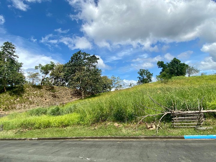 FAIRMOUNT LOT FOR SALE IN ANTIPOLO NEAR HINULUGANG TAKTAK & CHURCH