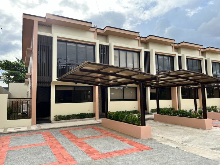 RFO 3-BEDROOMS TOWNHOUSE W/ 2 CARPORT IN LAS PINAS NEAR SM SOUTHMALL