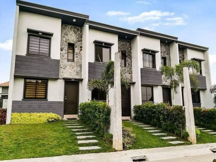 2BR Woodtown Residences  for sale in Brgy. Langkaan 1 Dasmarinas City