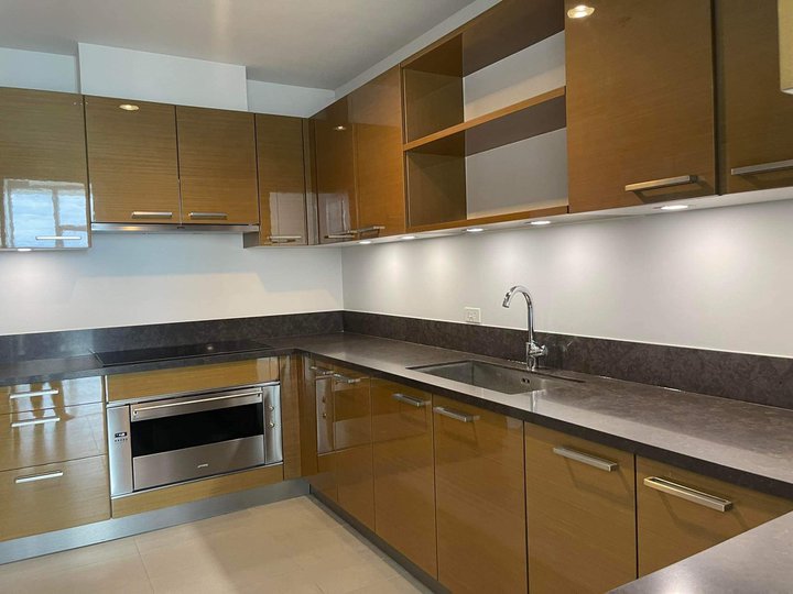 4-bedroom Unit with Den & Balcony For Sale in The Proscenium Makati