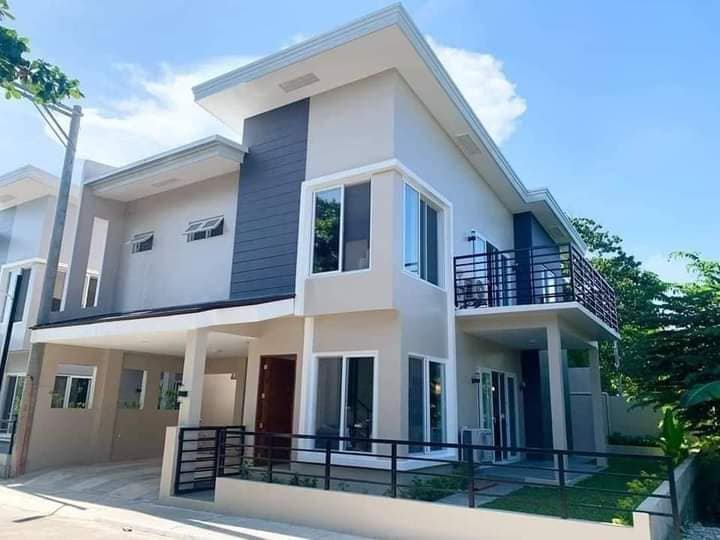 5-bedroom Single Detached House For Sale in Maribago Lapu-Lapu Cebu