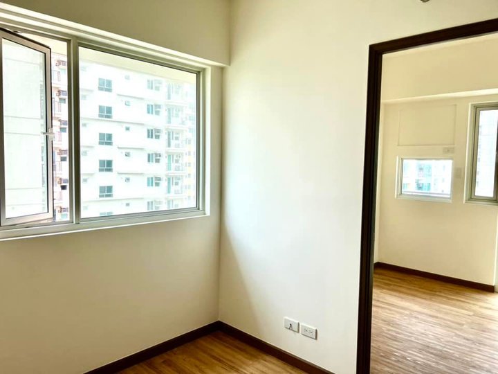 Rent to own Ready for occupancy condominium in pasay near toyota macapagal pasay near mall of asia