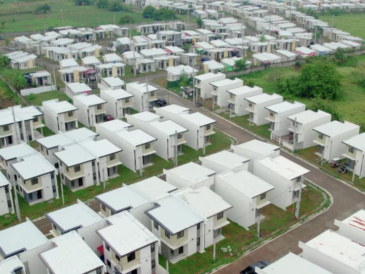 Secure & Cozy House & Lot Available in Amaia Scapes  Gated subdivision with 24/7 security!