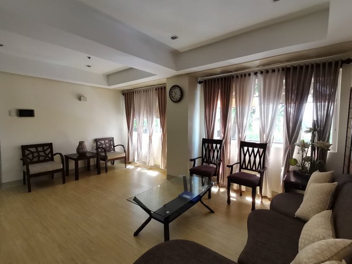 Spacious 2-Bedroom Unit w/ parking in Upper McKinley, Taguig For Sale