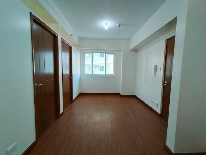 For sale condominium in pasay rent to own pet allowed MOA 2 BedRooms Ready for occupancy