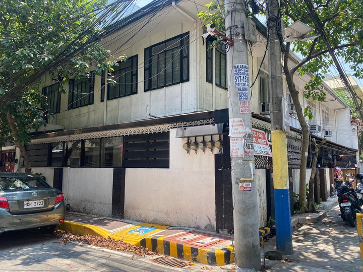3 Bedroom Townhouse in Poblacion For Rent 75,000