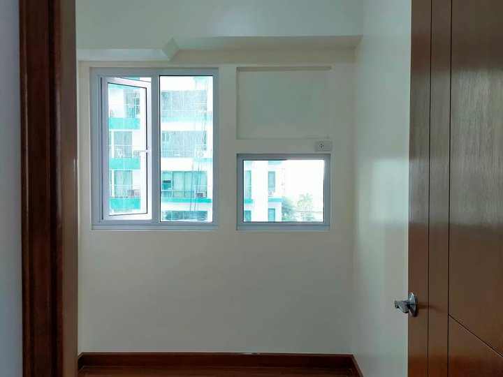 Pet allowed Rent to own Ready for occupancy y 2br in pasay near macapagal roxas blvd pasay city