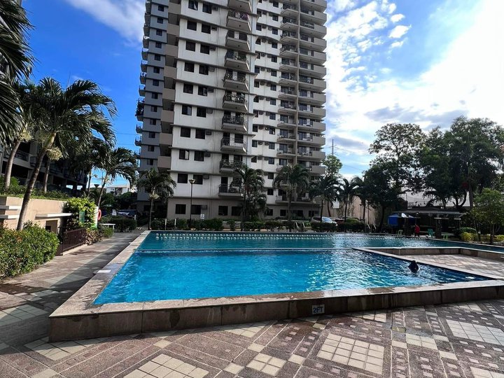 RUSH! 2BR PENTHOUSE CONDO FOR SALE ALONG C5, NEAR BGC AND TERMINAL 3