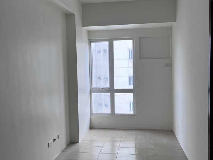 Ready For Occupancy Discounted 30.26 sqm 1-bedroom Residential Condo Rent-to-own in Mandaluyong