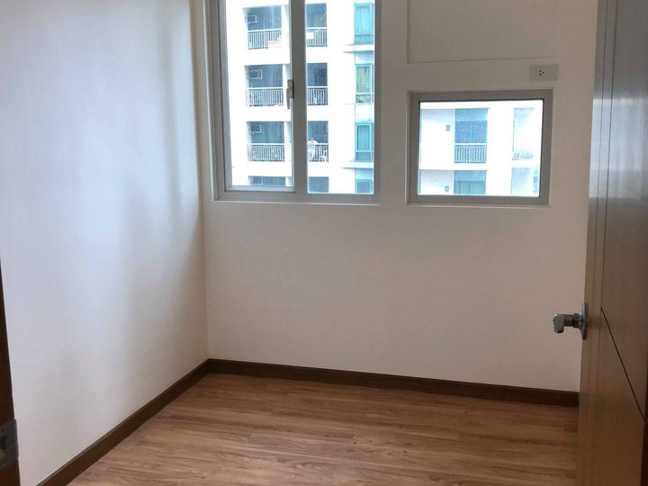 Condo in pasay area two bedroom ready for occupancy condo in pasay baclaran roxas blvd mall of asia