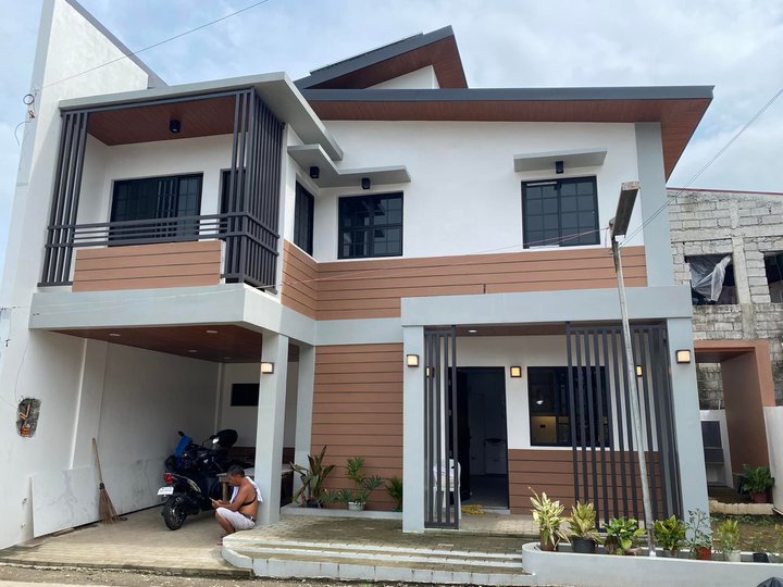 4-bedroom Single Attached House For Sale in Caloocan Metro Manila