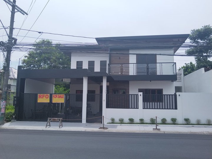 2-Storey Modern Brandnew House For Sale in BF Homes Las Pinas City