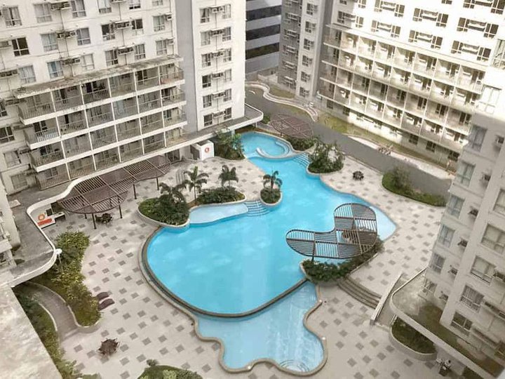 2 bedroom with Balcony for sale in Makati Avida Asten