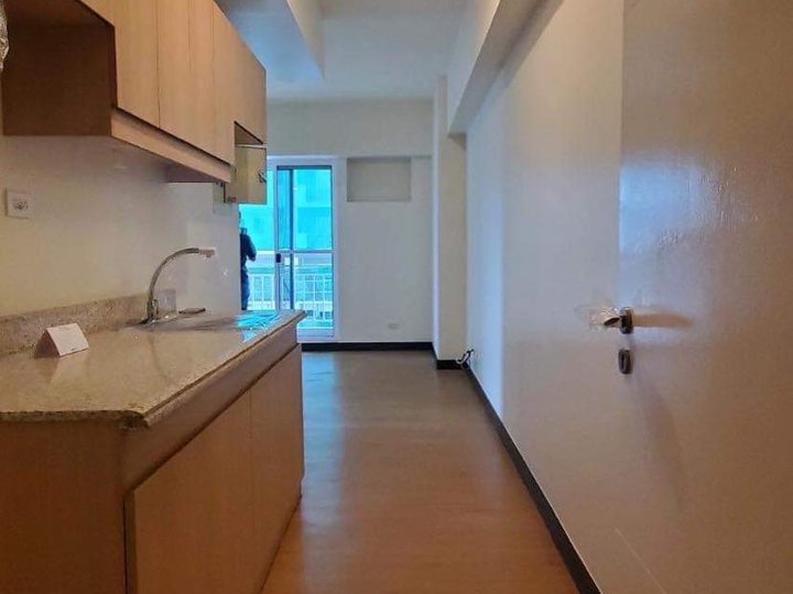 Brixton Place BRENT 1BR 41sqm in Kapitolyo Pasig near BGC