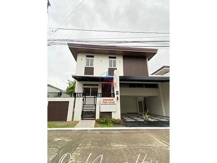 5-bedroom Single Detached House For Sale in  B.F Homes Paranaque