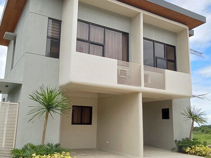 Discounted 3-Bedroom w/3T&B & 2-Car Garage 2-Storey Townhouse EASTON PARK Binangonan! Only 30K RF