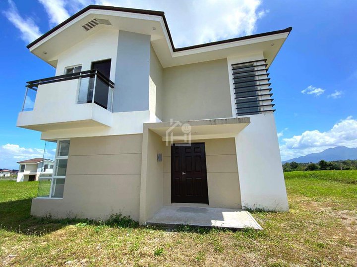 House and Lot for sale in Hillcrest Estates Nuvali Laguna