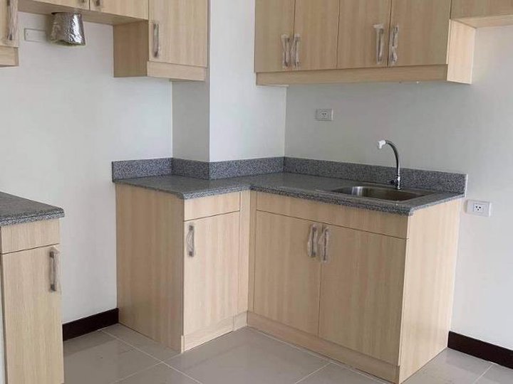 wide space 2bedrooms unit in commonwealth Quezon City