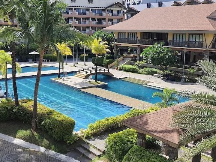 Foreclosed 47.00 sqm 2-bedroom Residential Condo For Sale in Las Pinas Near in SM Southmall