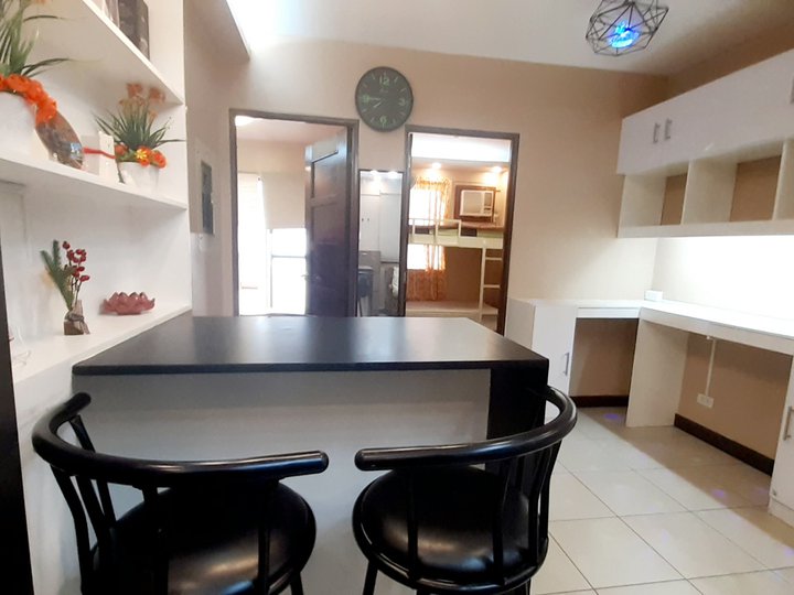 2 Bedrooms Fully Furnished in The Redwoods Fairview, Quezon City.