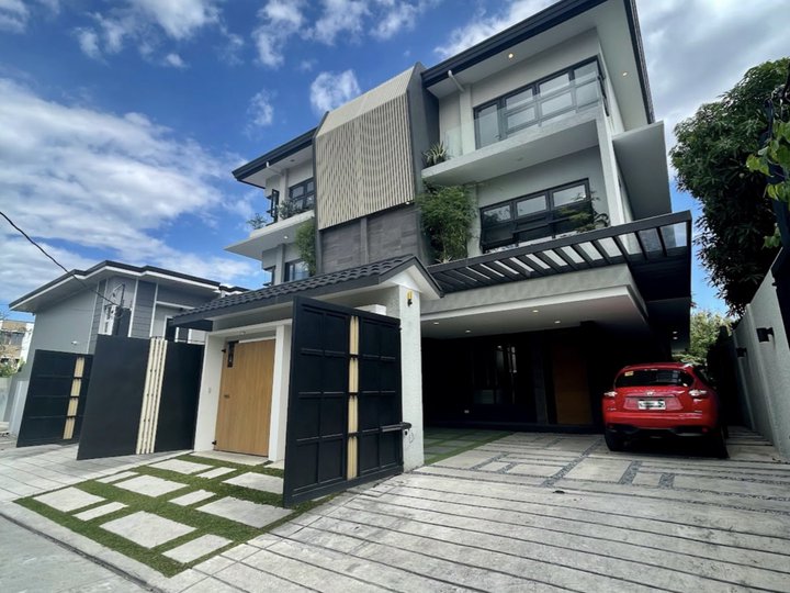 2.3M Cash Discount!! 4 BR -Premium Duplex House and Lot with elevator