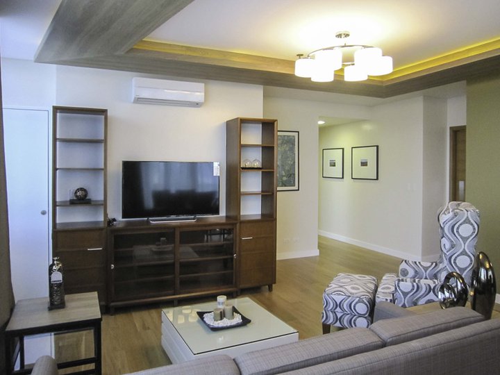 175 sqm Condo for Sale in Park Terraces along Legaspi Village, Makati City